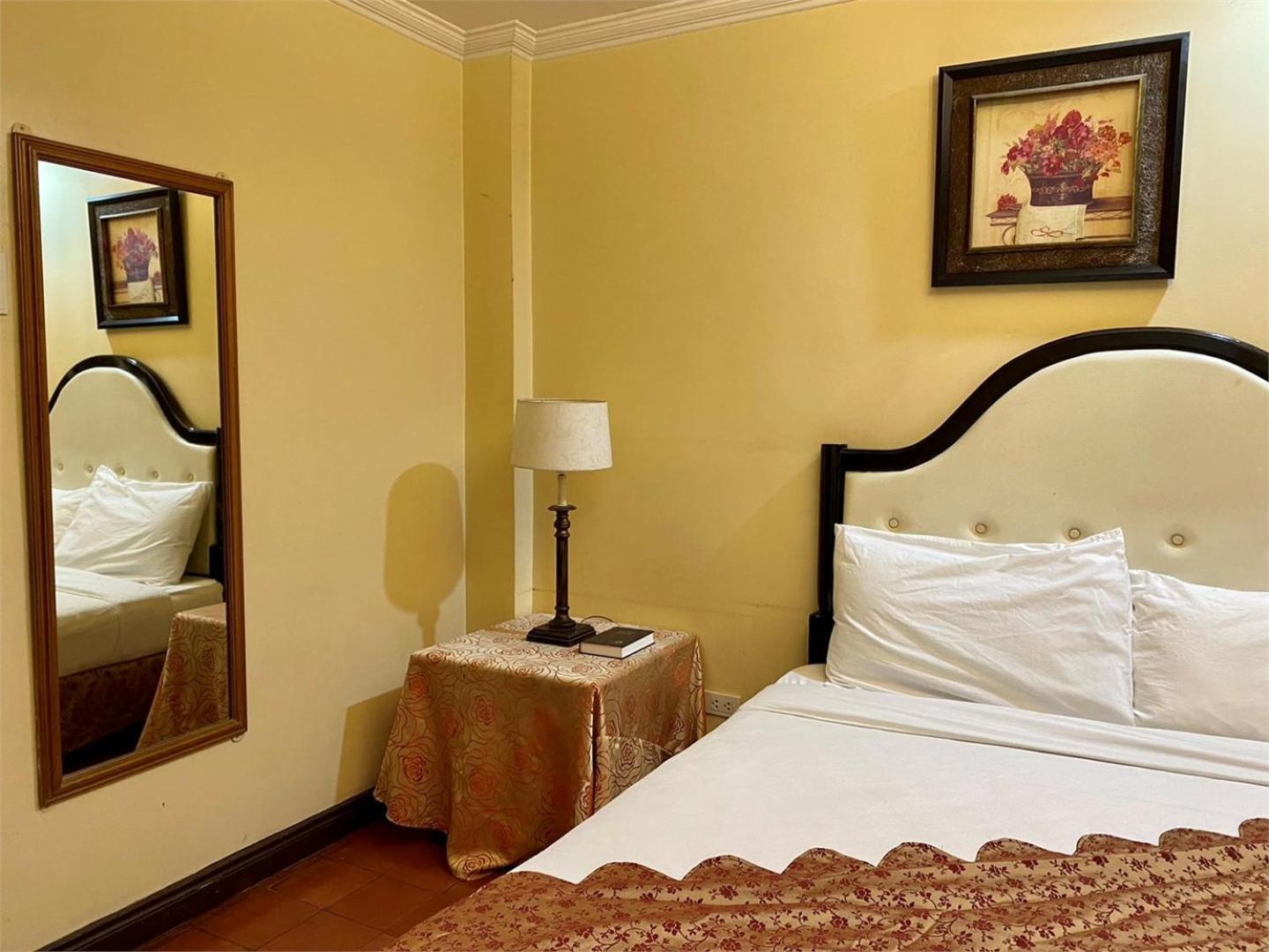 White Knight Hotel Intramuros Manille Extérieur photo