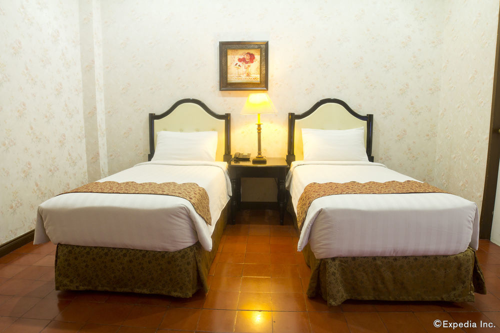 White Knight Hotel Intramuros Manille Extérieur photo