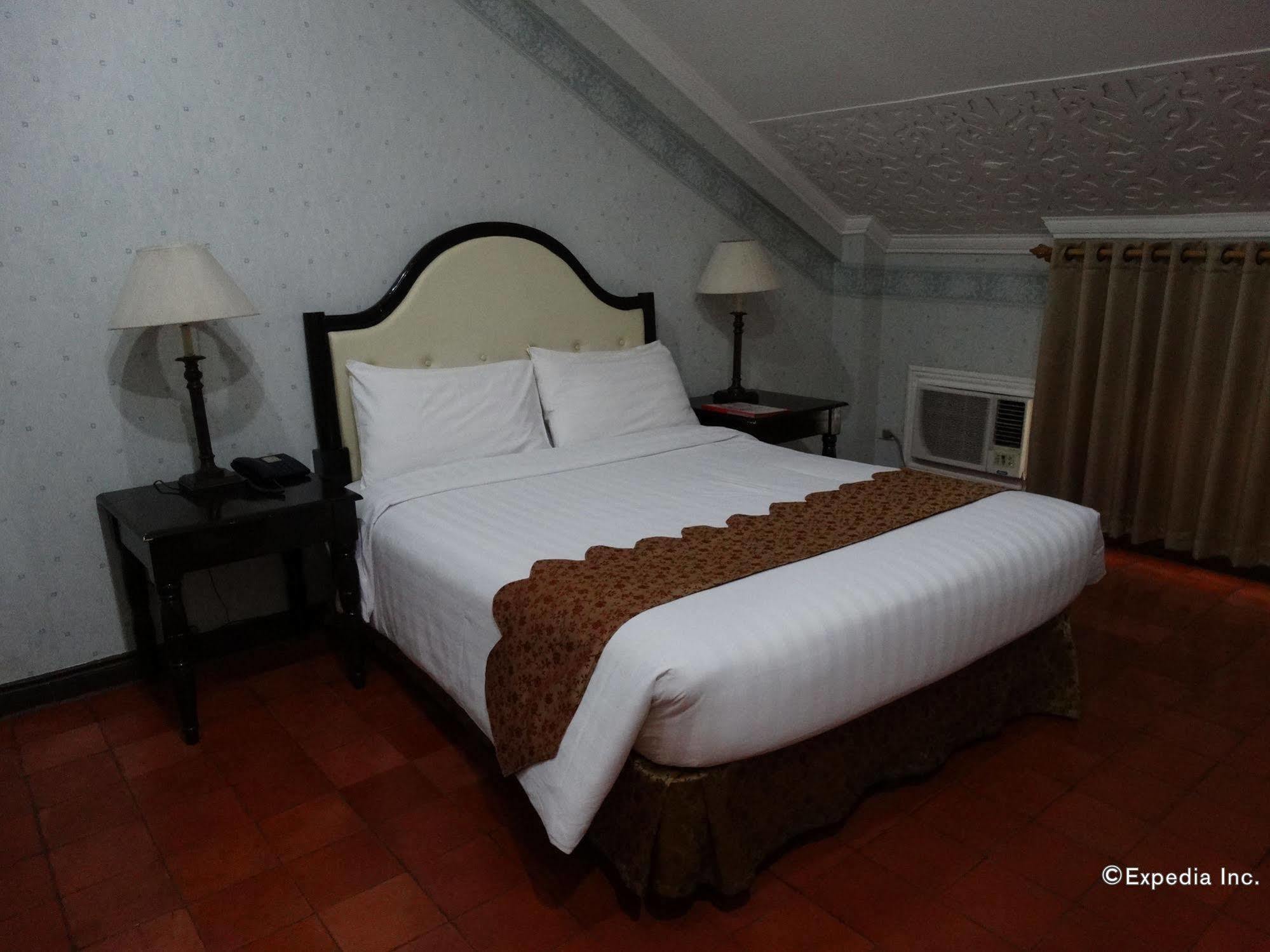 White Knight Hotel Intramuros Manille Extérieur photo