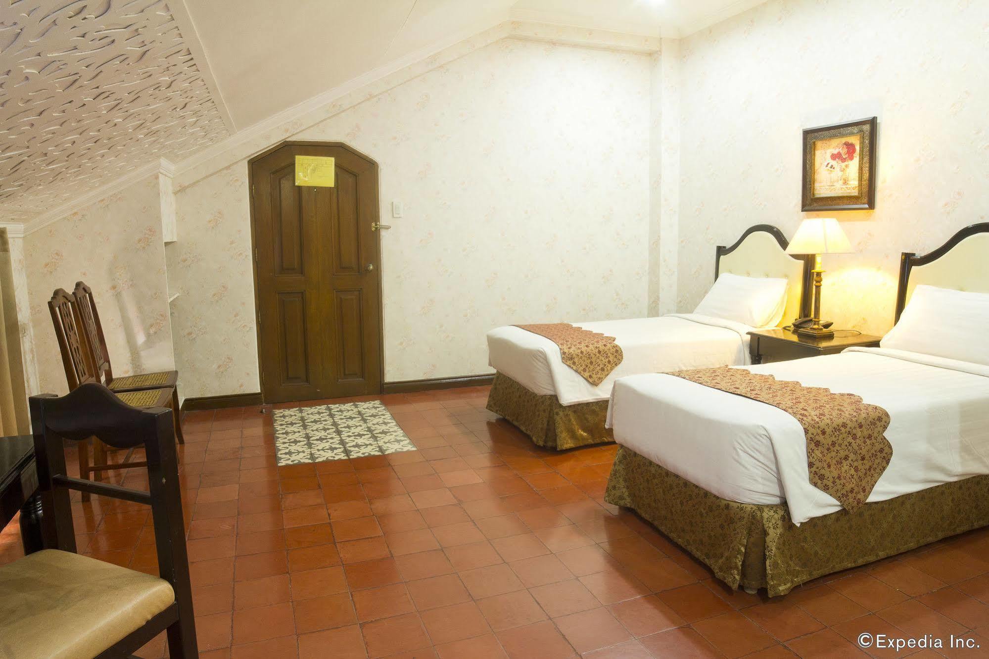 White Knight Hotel Intramuros Manille Extérieur photo